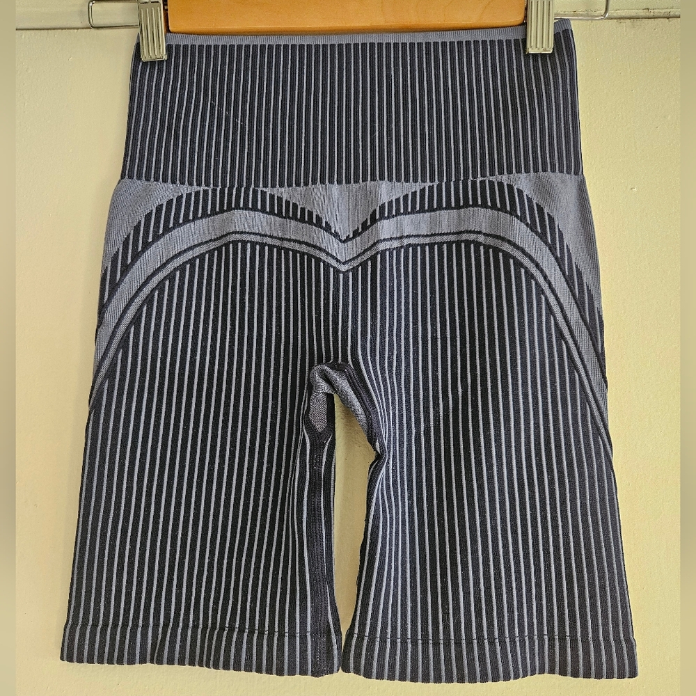 Ryka Women's Blue Athletic Running Yoga Bike Shorts Size Small - Picture 3 of 3